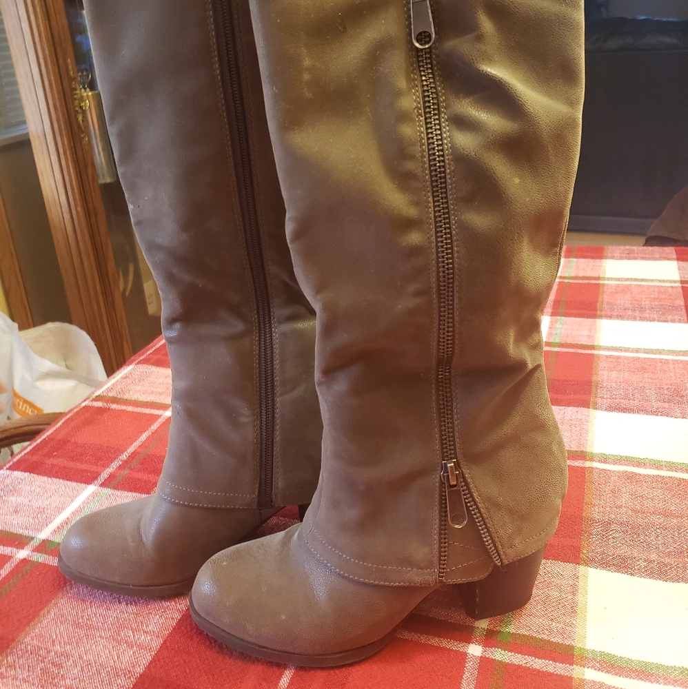 Women's Fergalicious Heeled Boots Sz 6.5